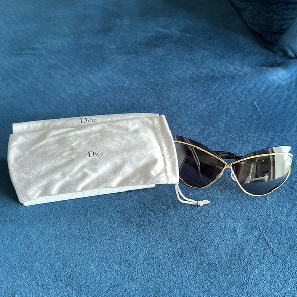 Dior Audacieuse 1 Black and Gold Cat Eye Sunglasses - Picture 6 of 7